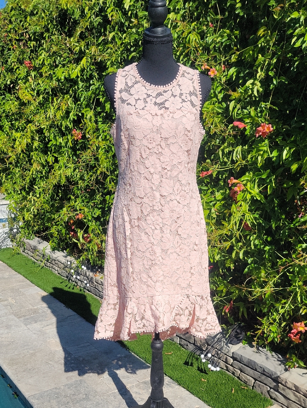 Vince Camuto Pink Sleeveless Lace Sheath Dress 8